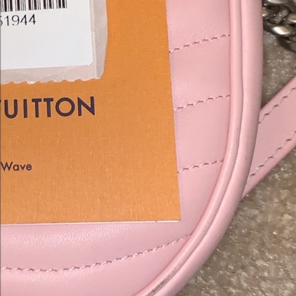 Louis Vuitton Purse - Picture 3 of 8